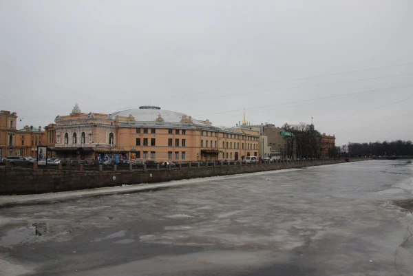 Фонтанка. Цирк.