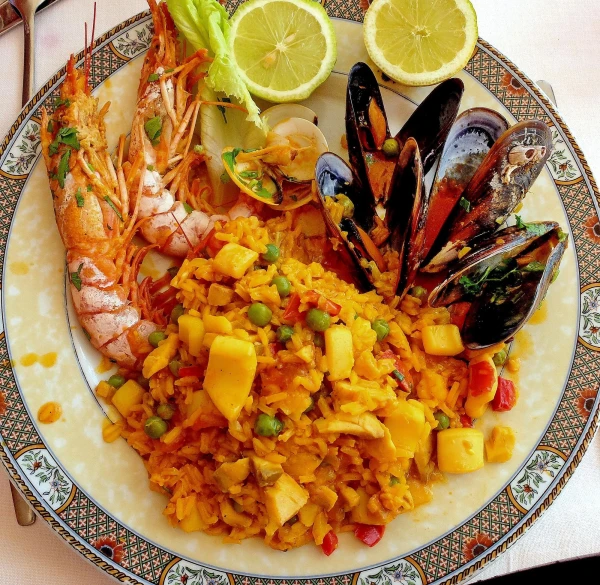 Паэлья с морепродуктами 