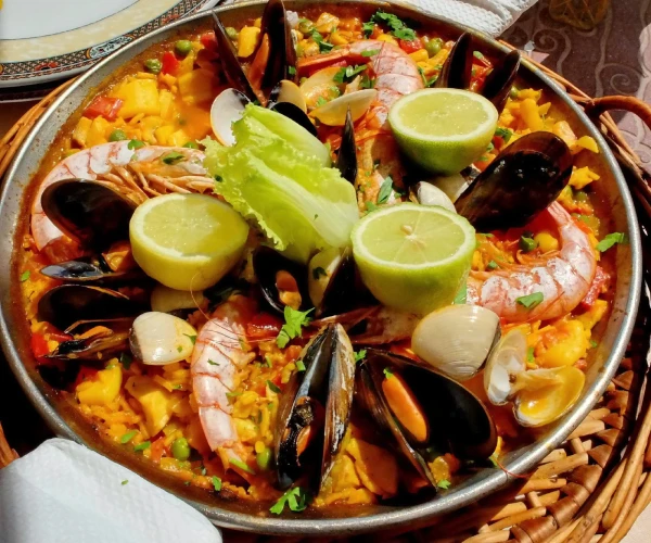 Паэлья с морепродуктами 