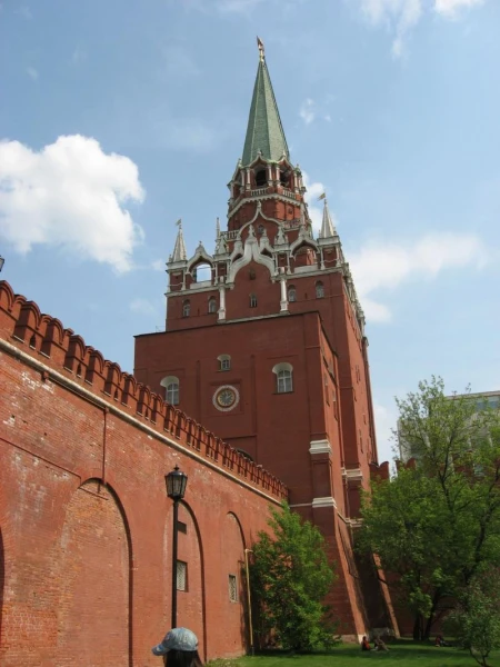Троицкая башня (1495г.)
