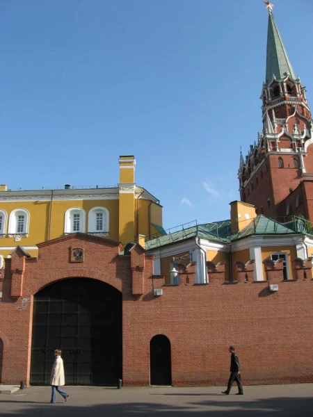 Здесь размещается караул