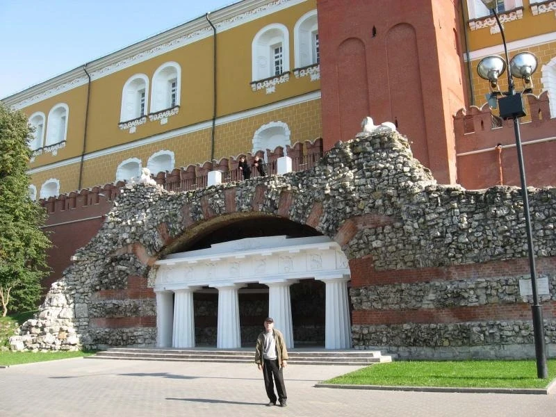 Грот "Руины"