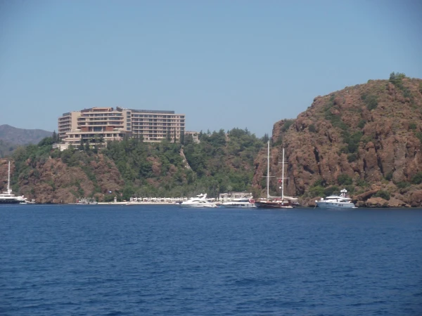  D-HOTEL MARIS