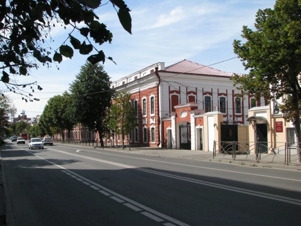 Такой безлюдной мы увидели Казань