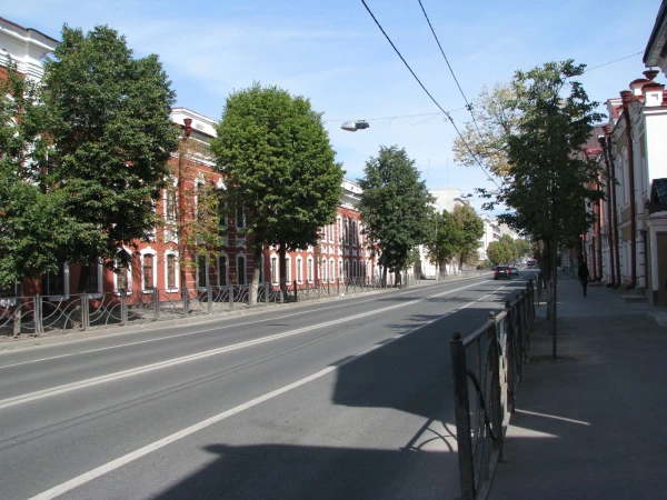 Такой безлюдной мы увидели Казань