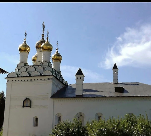 Трапезная палата с церковью