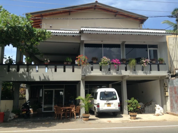 Appolo Hotel 2* в Хиккадуве