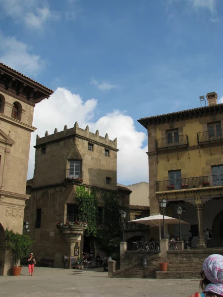 Площадь в Poble Espanyol