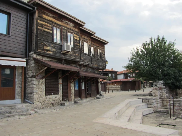 Улочки Старого Несебра