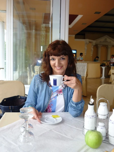 Перекусили в кафе в Каламбаке
