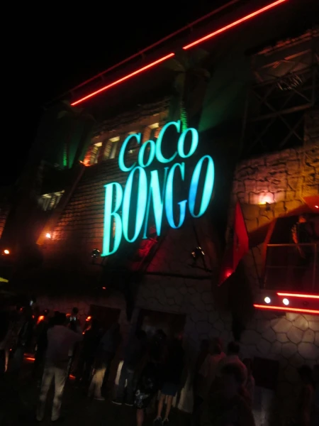 Ночной клуб "Coco Bongo" в Плайя дель Кармен
