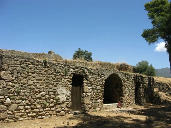 Каламата, древний замок.