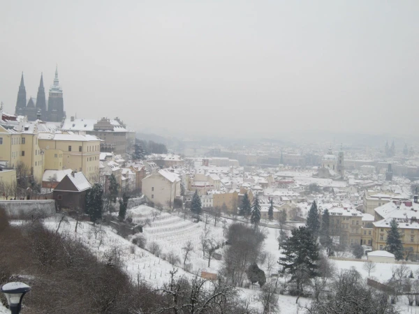Заснеженая панорама Праги