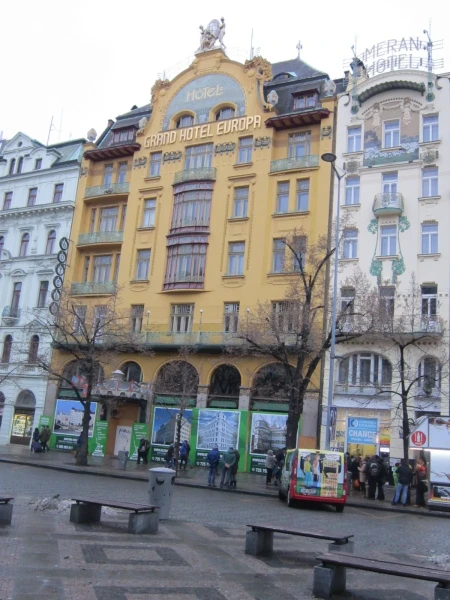 Красивые дома на Вацлавской площади