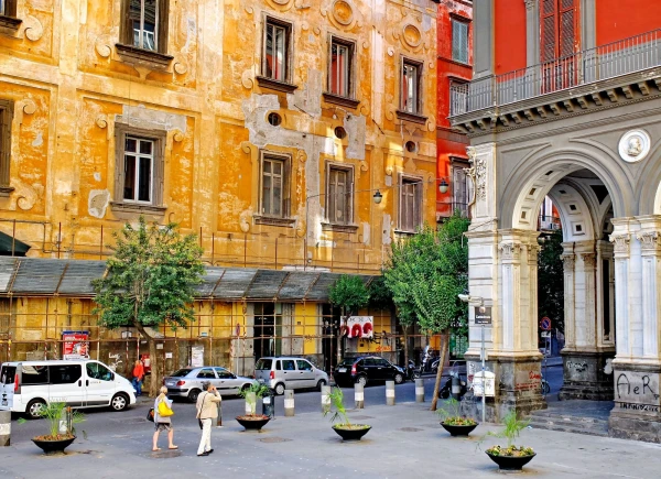 Старый город. Улица Доумо (Via Duomo) 