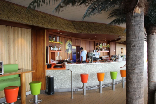AIDAblu. Beach Bar.