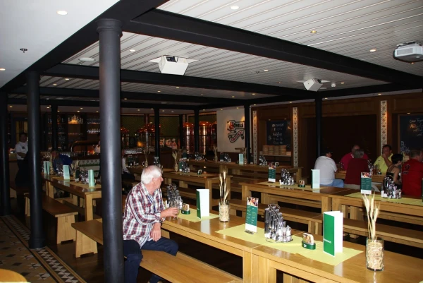 Ресторан-пивоварня Brauhaus (10 палуба).
