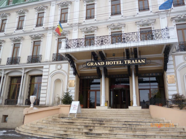 Яссы: площадь Единства, 1, Traian Grand Hotel