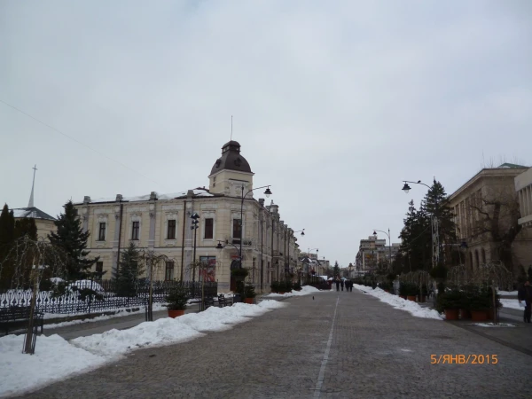 Яссы: Bulevardul Ștefan cel Mare și Sfânt...