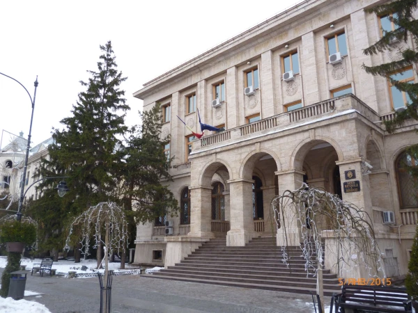 Яссы, Bulevardul Ștefan cel Mare și Sfânt: нацбанк...