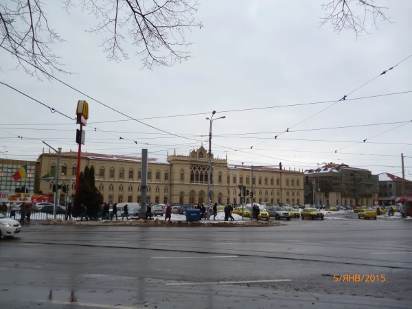 Яссы: железнодорожный вокзал...