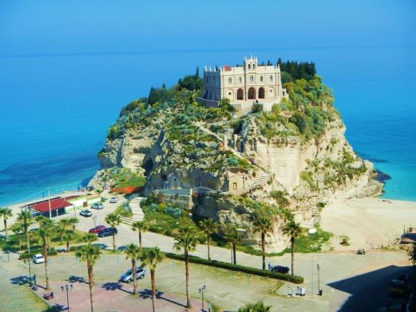 Santa Maria dell Isola