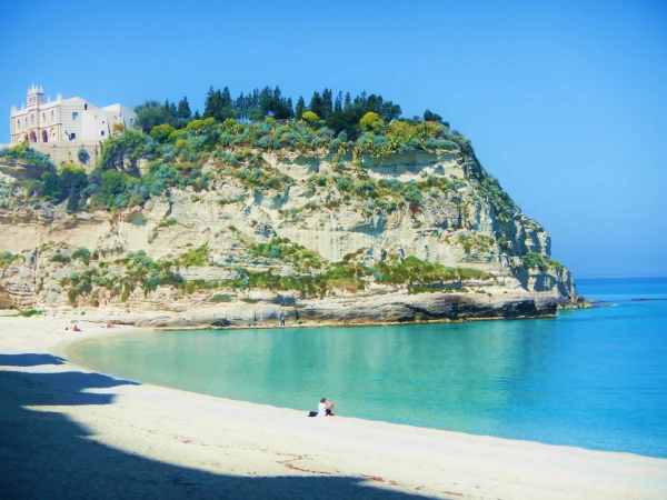 Santa Maria dell Isola - монастыро на скале
