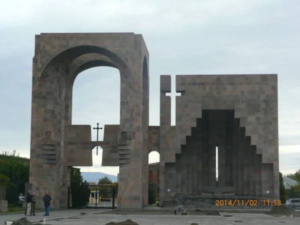 Эчмиадзинский монастырь