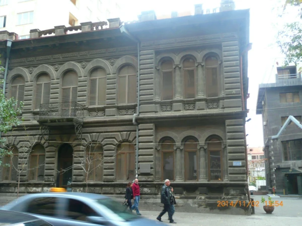 На улицах Еревана