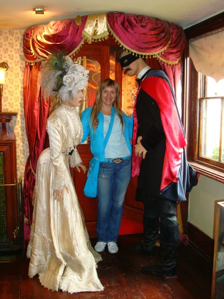 Для сравнения: Scherlock Holmes Museum, London