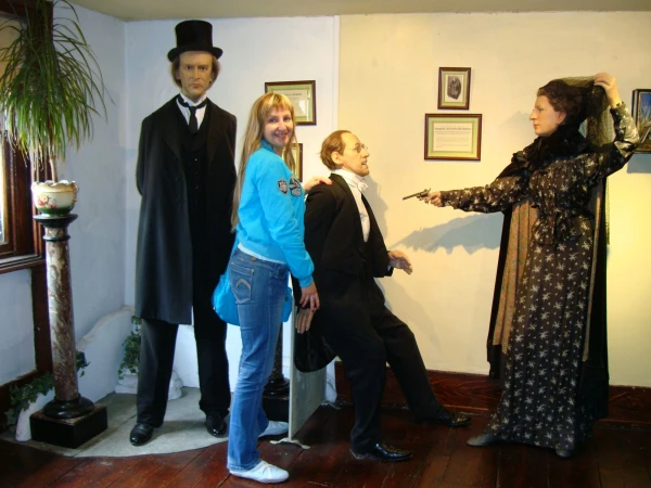 Для сравнения: Scherlock Holmes Museum, London