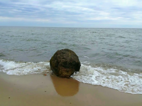 Камешек