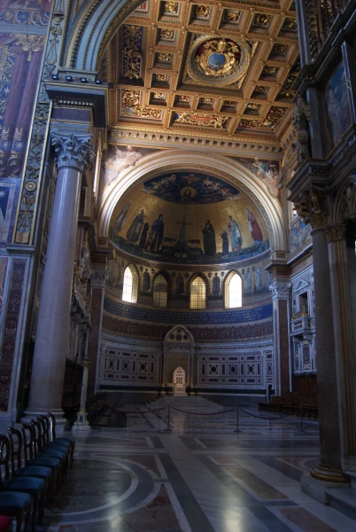 Basilica di San Giovanni in Laterano: кафедра Папы Римского