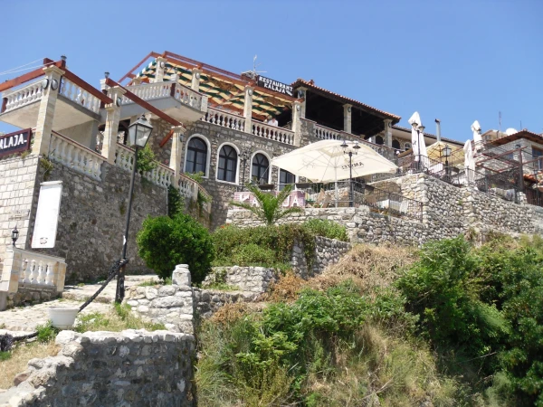 Улцинь