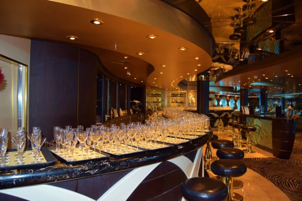 The Zebra Bar подготовка к капитанскому приему