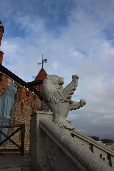 Отель Nesselbeck 4*. Лев-рыба. 