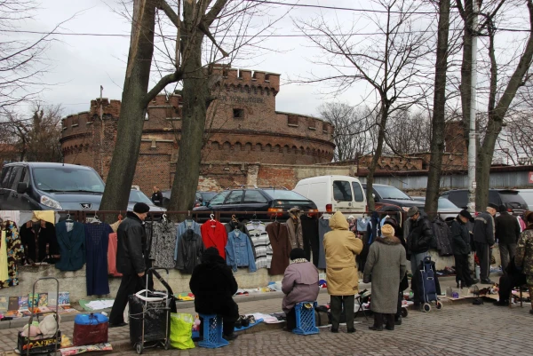 Бастион Врангель. Рынок.