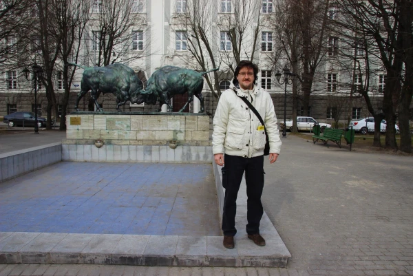 Скульптурная группа Борьба зубров.