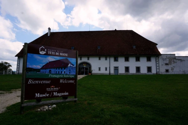Здание дома-музея Maison de la Tête de Moine
