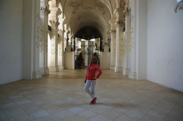 Зеркало в монастыре Bellelay Abbey