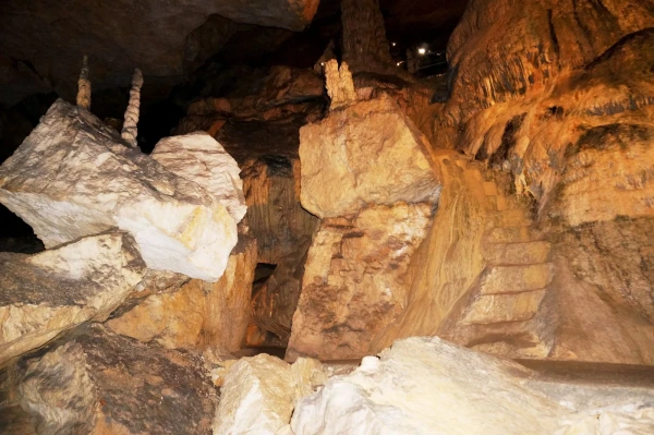 Пещеры Реклер (Grottes de Réclère)
