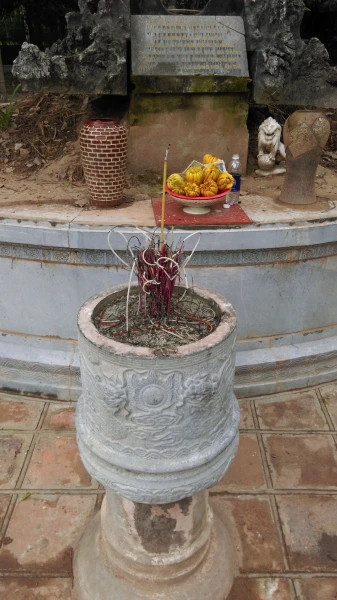 Пагода на одном столбе (Chùa Một Cộ)...