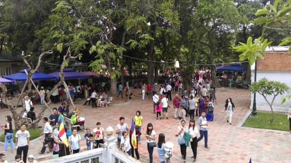 Пагода на одном столбе (Chùa Một Cộ)...