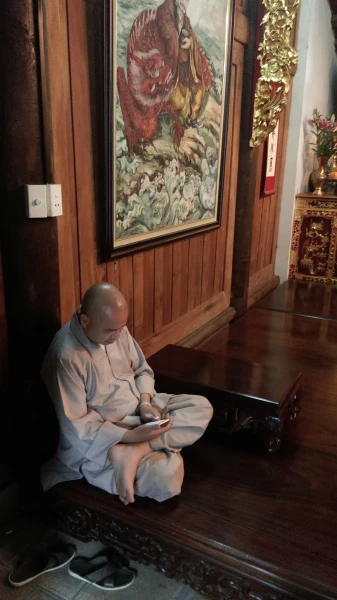 Kính mừng Đại lễ Phật Đản: он - живой...