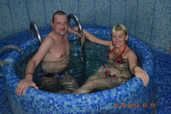 После сауны надо освежиться...