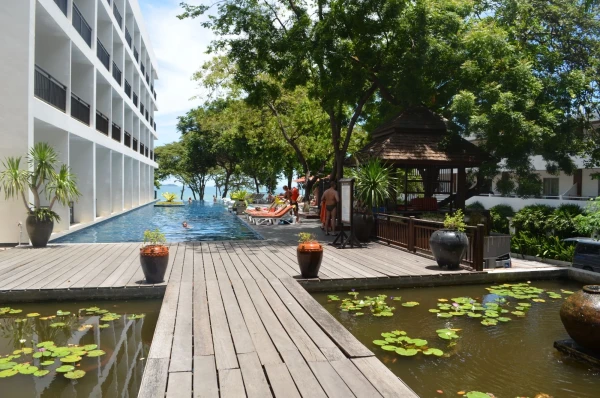 Отель COZY BEACH 4*