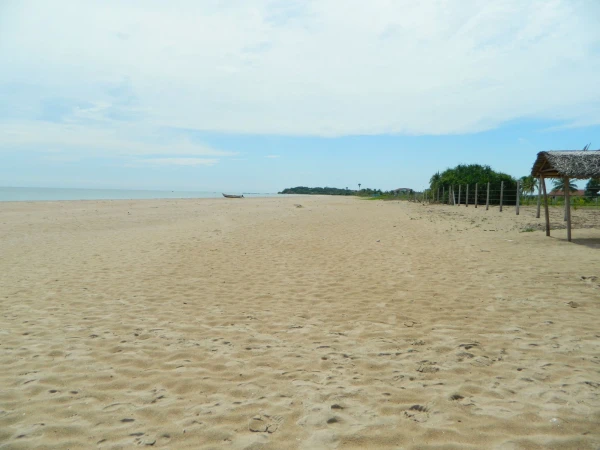 Утро в  Bella Nilaveli Beach