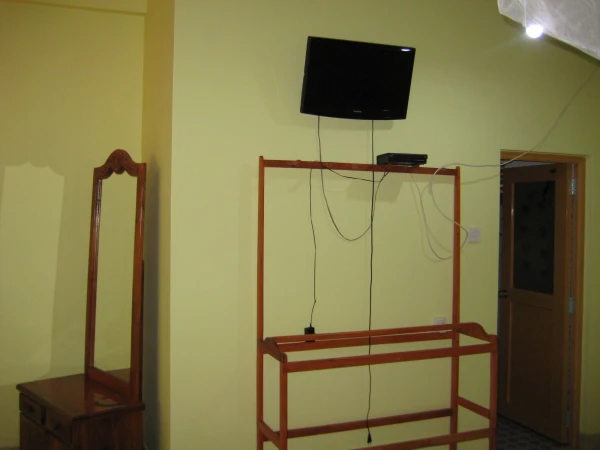 Мини-гостиница La Safari Inn Tissamaharama