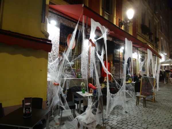 Calle Barcelona: хэллоуин, простите за выражение...