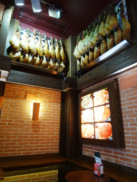 Ресторанчик "Meson El Jamon"...